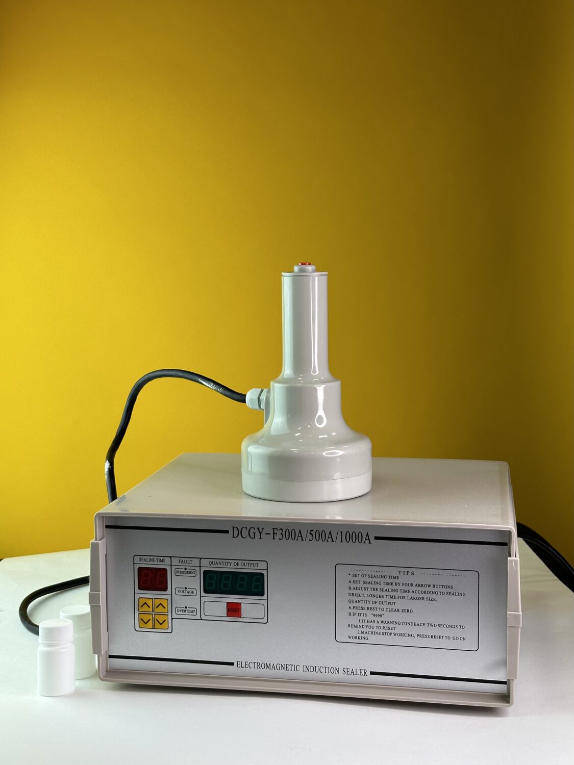 Аппарат индукционный для запечатывания горловин (ручной) DGYF-S500A