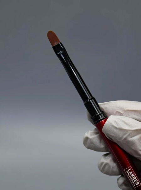 Кисть Lakres для геля овал Vamp с колпачком