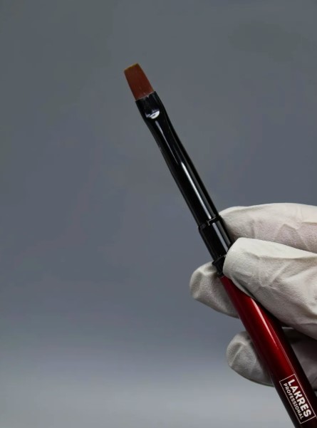 Кисть Lakres для геля прямая Vamp с колпачком