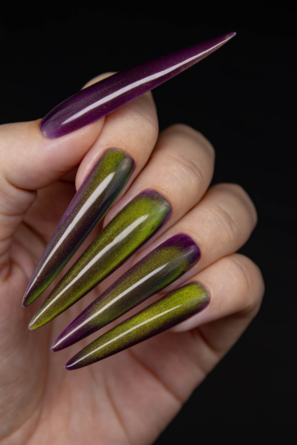 Гель-лак Lakres Blackcurrent Cat Eye, 5 ml