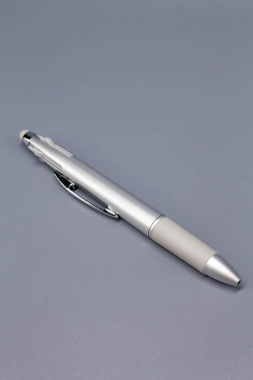 Дотс — ручка с разными насадками