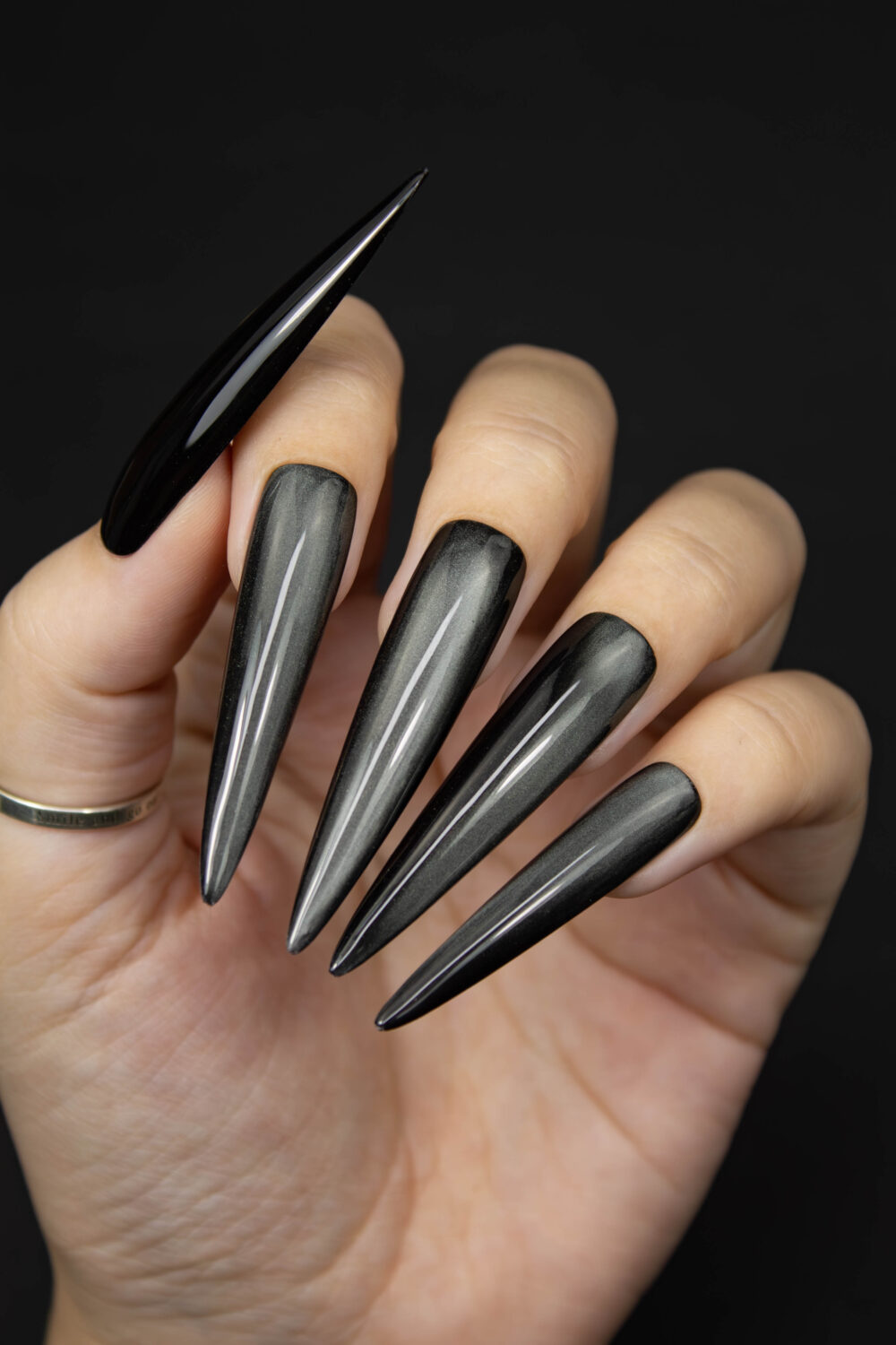 Гель-лак Lakres Black Cat 1