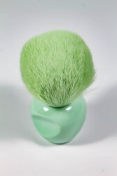 Кисть сметка в футляре зеленая