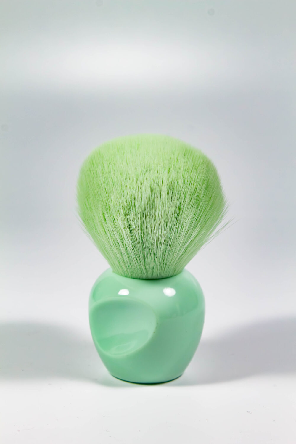 Кисть сметка в футляре зеленая