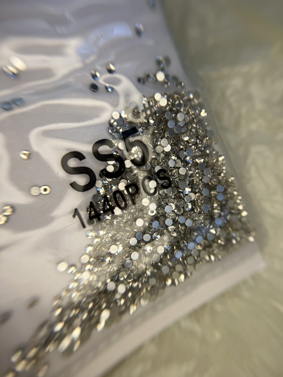 Стразы SS5 серебро 1440 шт